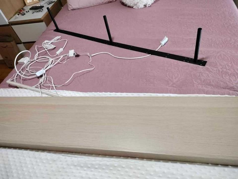 LACK IKEA 190x26 com iluminação
