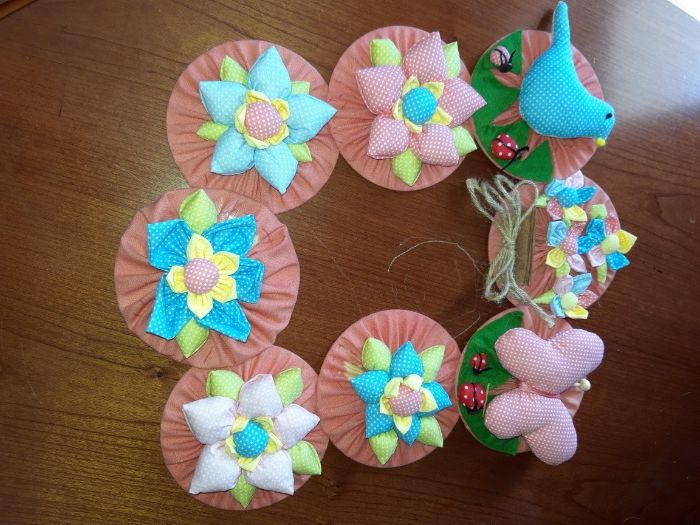 Grinaldas de porta decorativas