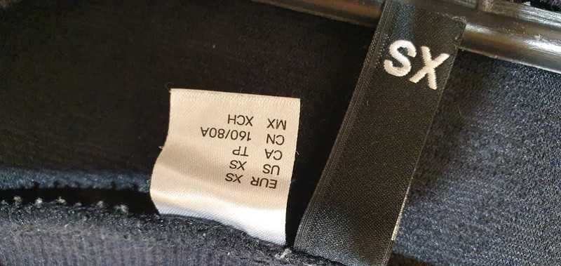 Bluza gofrowana czarna H&M roz XS na ściągaczu