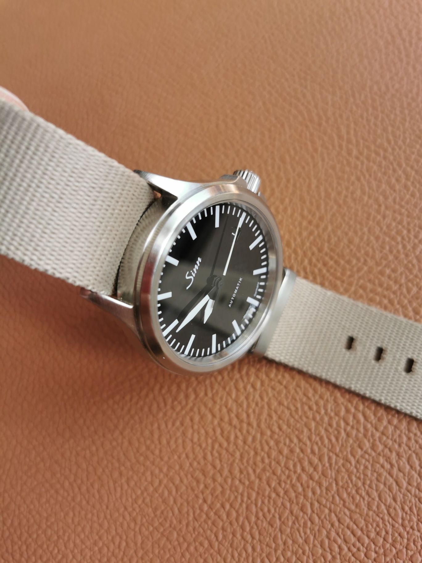 Sinn 556 plus zestaw pasków