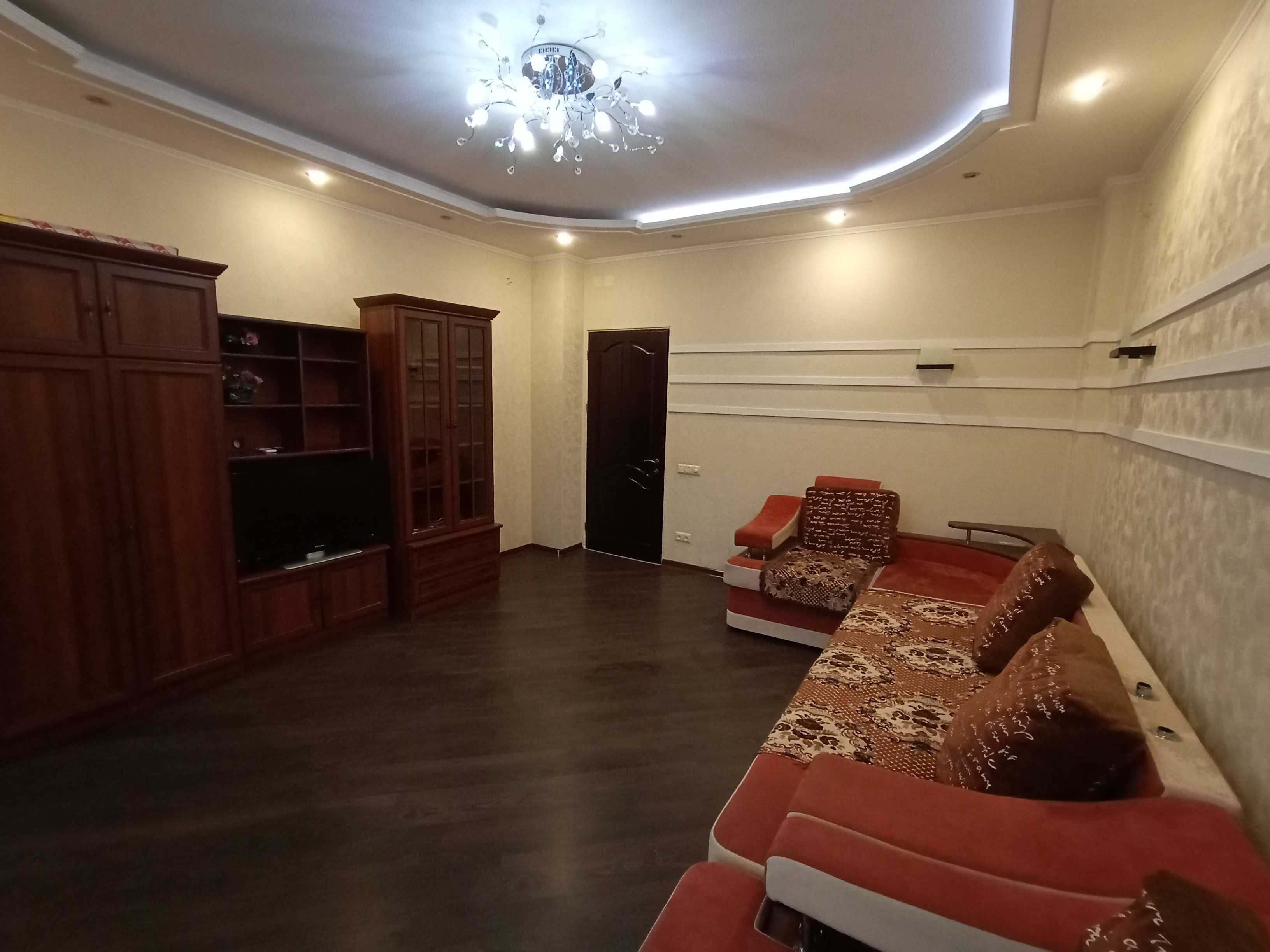 Квартира Посуточно, почасово 2к. кв. в центре, м. Научная