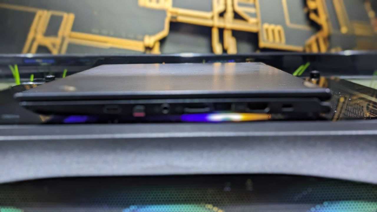 Ноутбук-трасформер Lenovo ThinkPad Yoga X380∎i5-8250U ∎IPS∎Touchscreen