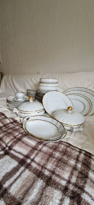 Porcelana zloto Furstenbeeg zestaw obiadowo kawowy na 12 osób