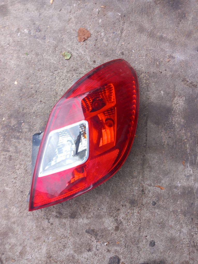 Lampa opel corsa d