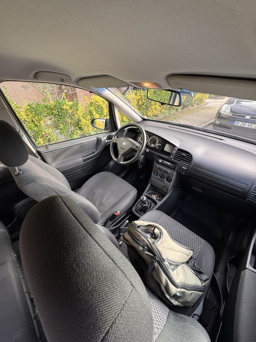 Opel Zafira 7 lugares + mala tejadilho