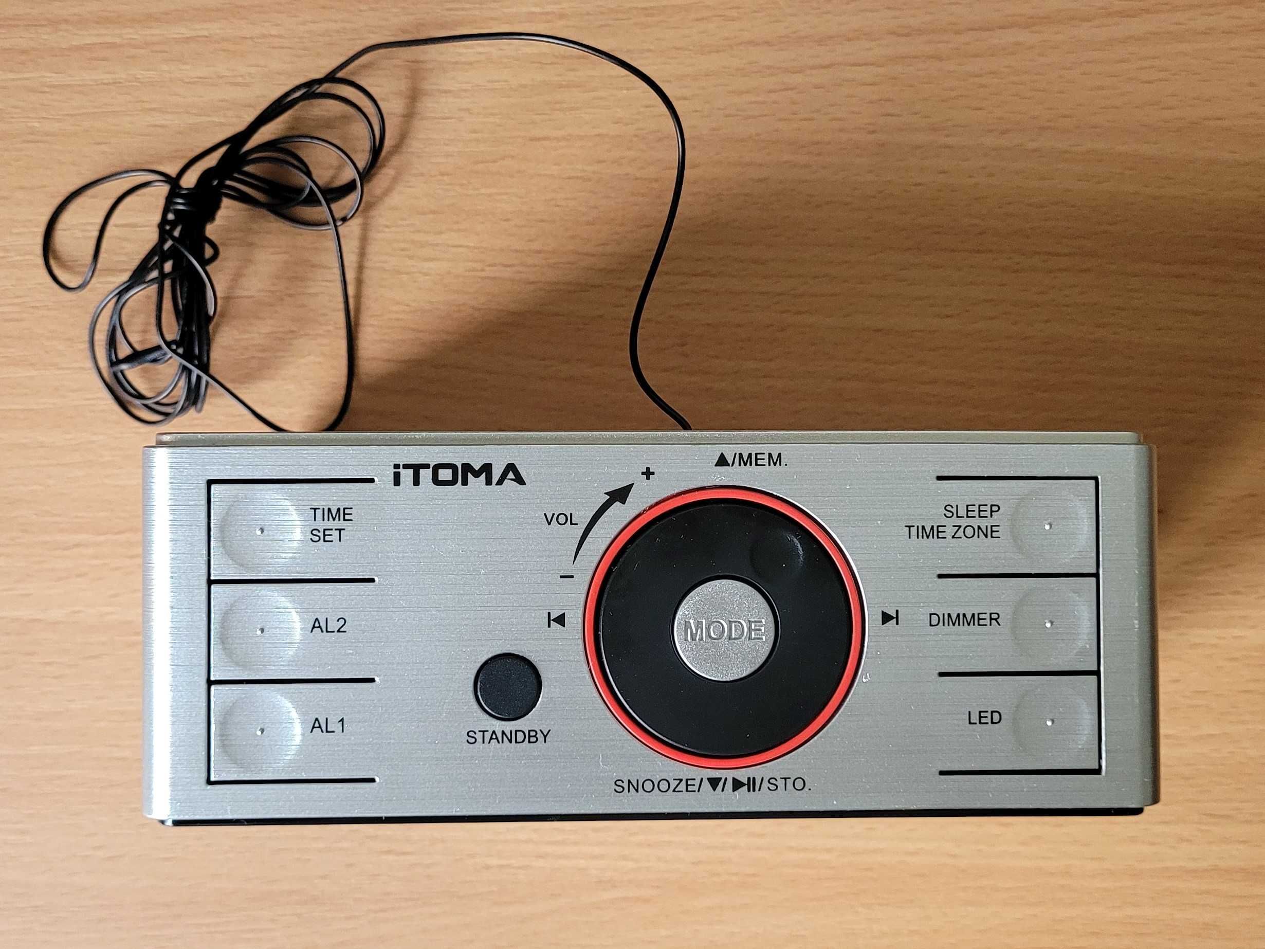Radiobudzik iTOMA z Bluetooth radiem FM lampką nocną i ładowaniem USB