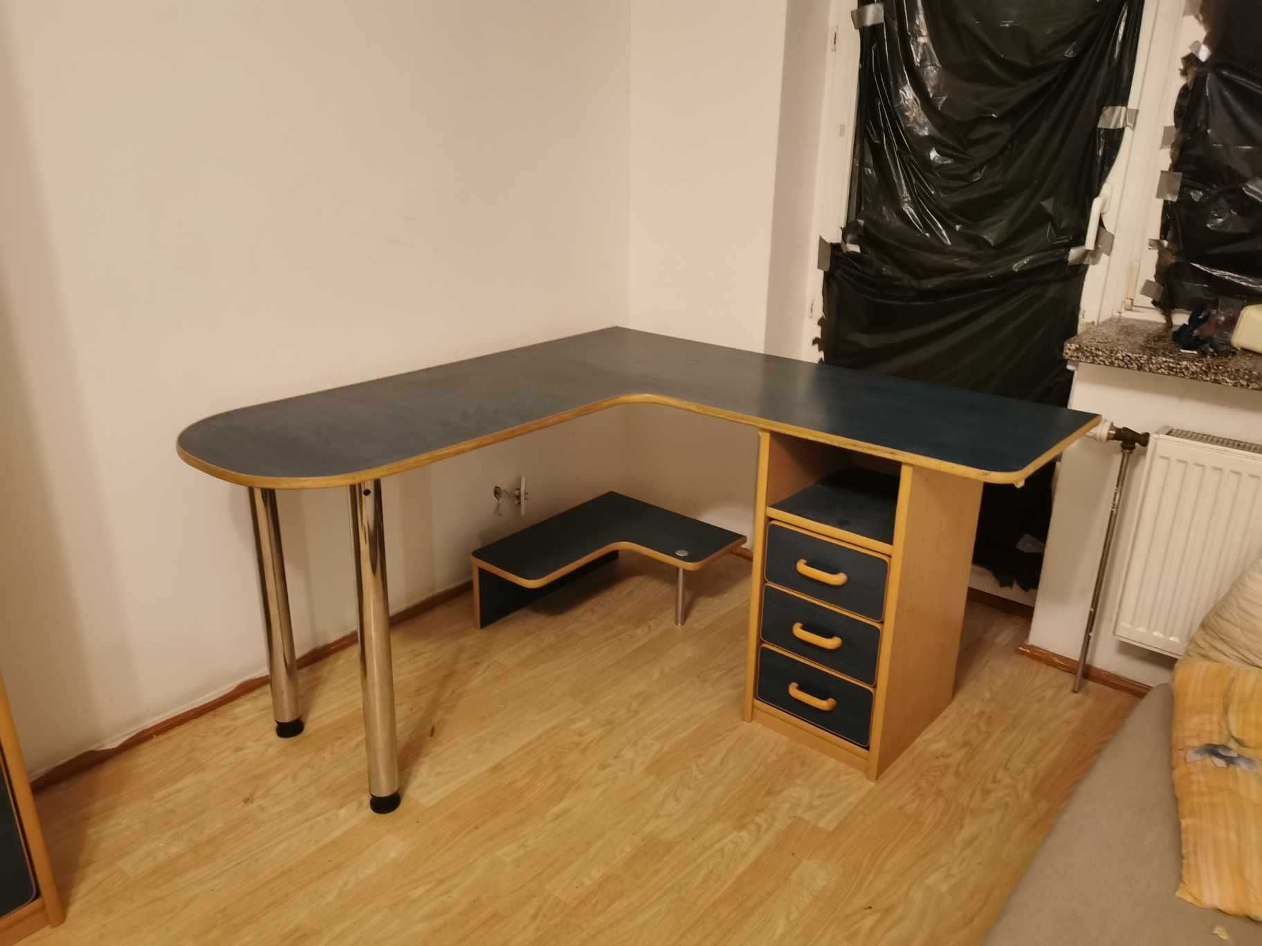 Mebloscianka  mebli.pokojowych caly segment komplet w idealnym stanie.