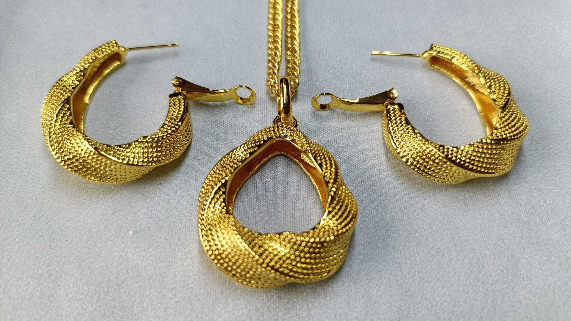 Conjunto Elene - Colar e Brincos