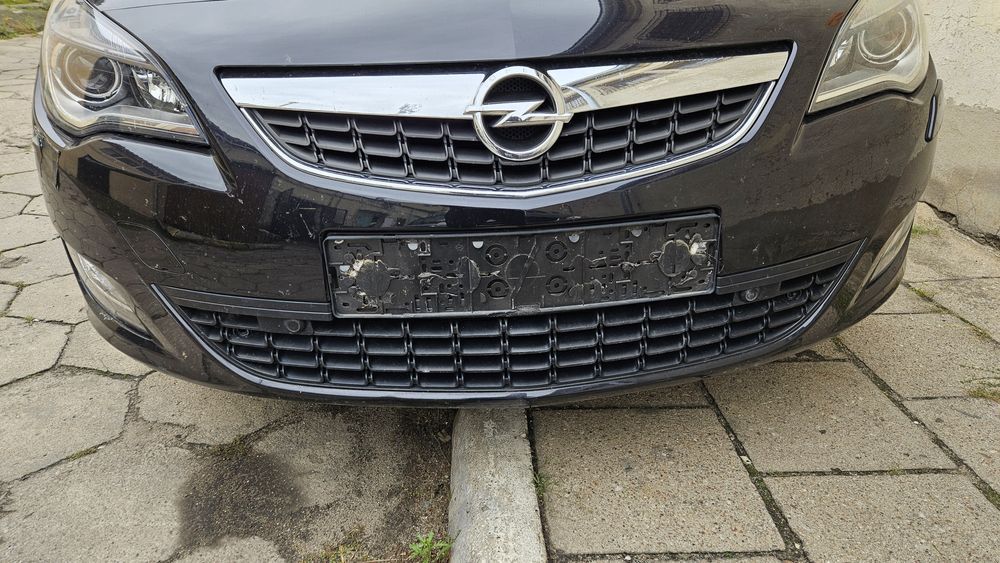 Zderzak przód przedni z20r opel astra j IV 4 czujniki pdc spryskiwacze