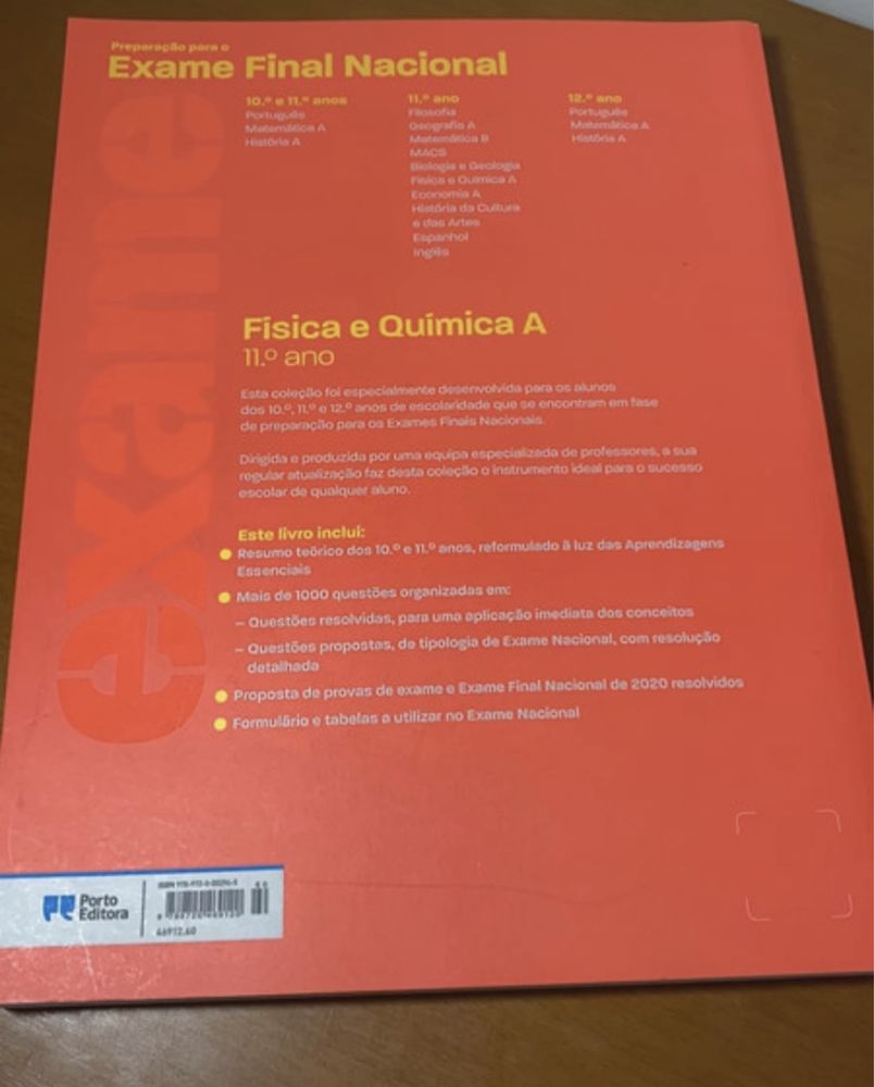 Livro de preparação para exame nacional: Física e Química A