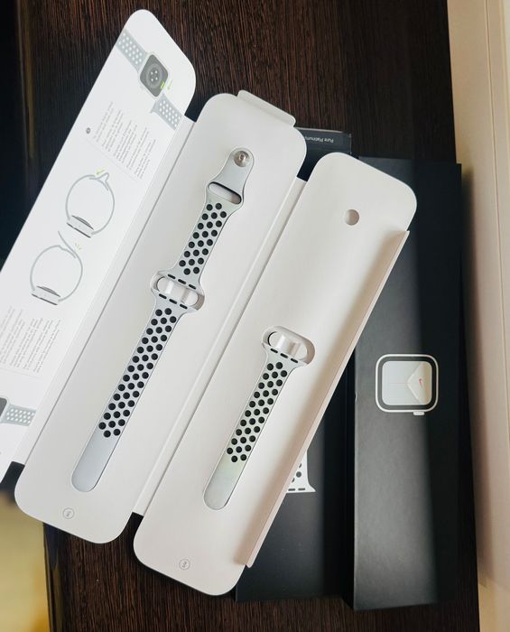 Часы Apple Watch SE 40 mm