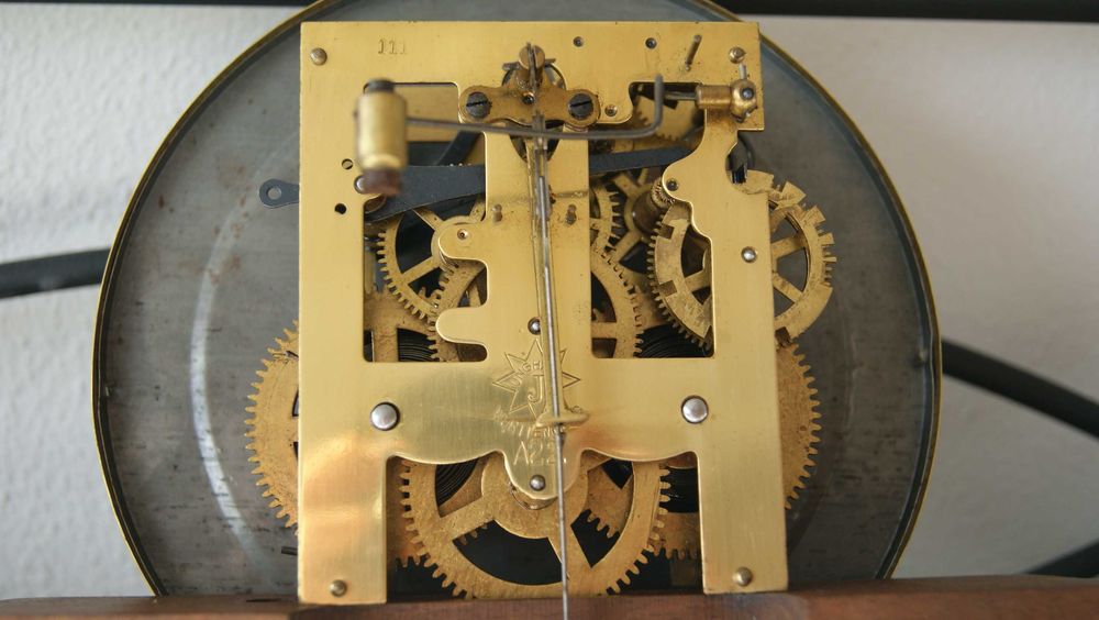 219 Zegar wiszący mechaniczny Junghans z 1922 roku antyk