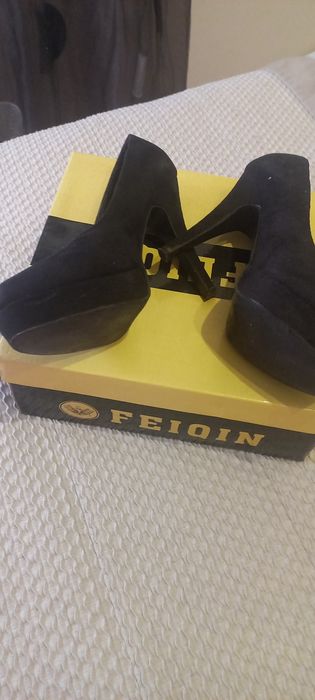 Sapatos .........