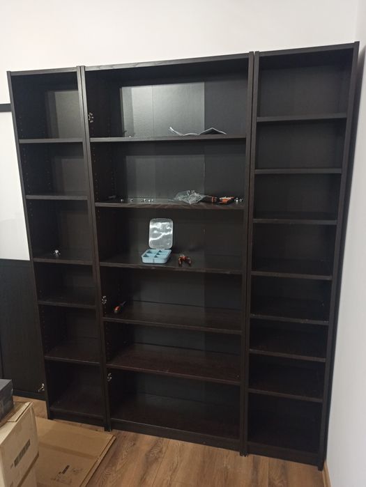 Czarne regały Ikea BILLY