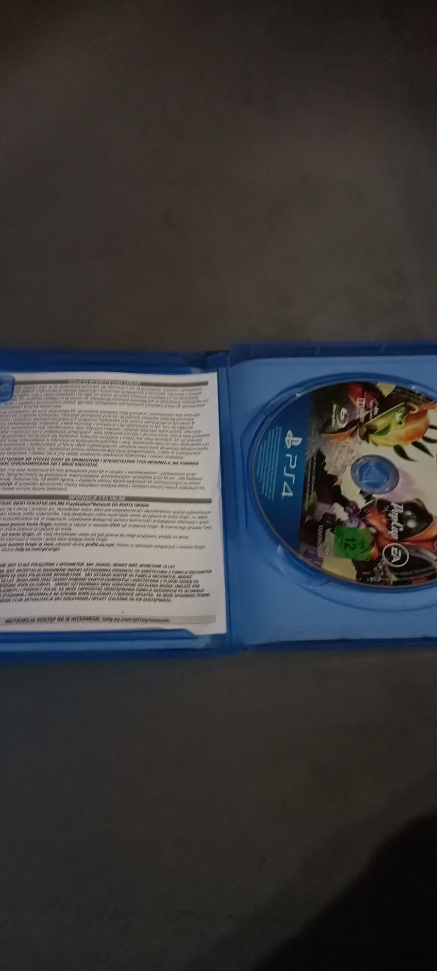 Gra "plants vs zombies gw2"ps4