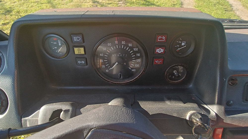 Mercedes-Benz 207D