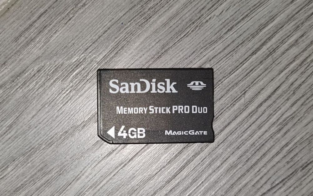 Фотоапарат Sony Cyber-Shot DSC-W230 оптика Carl Zeiss.