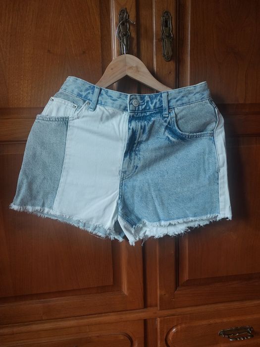 Vendo várias peças de roupa em ótimo estado. Várias fotografias.