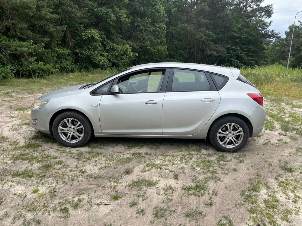 Opel astra J 2010