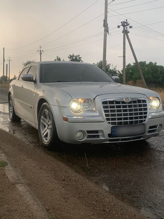 Chrysler 300c продам или обмен