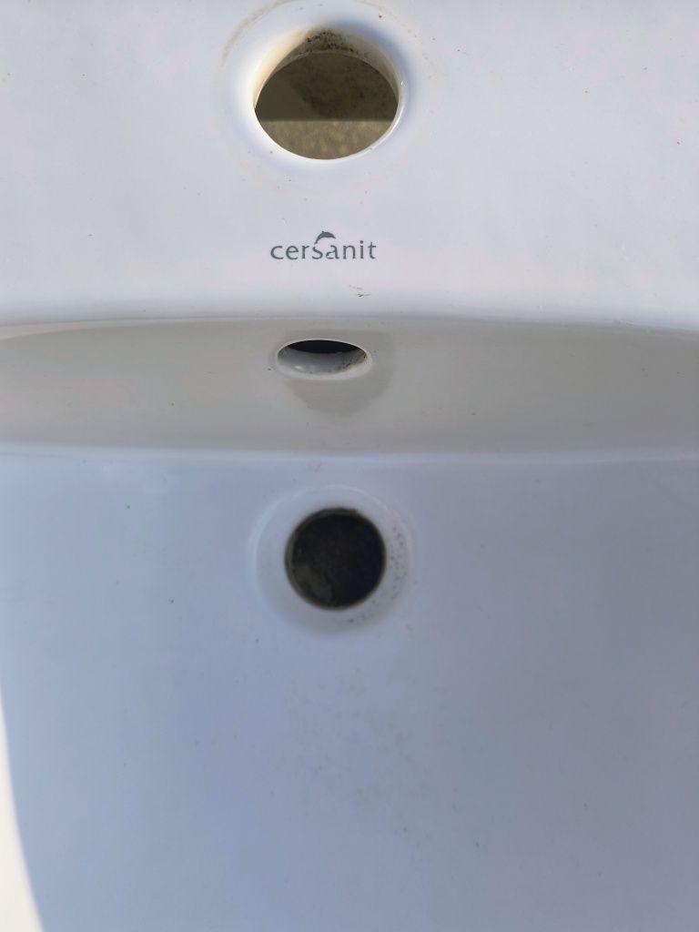 Sprzedam umywalkę Cersanit