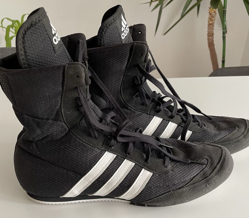 Botas Adidas preto de Boxe