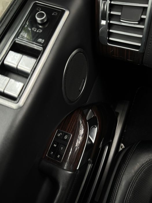 Продам Range Rover 4.4 Diesel  Обмен на квартиру