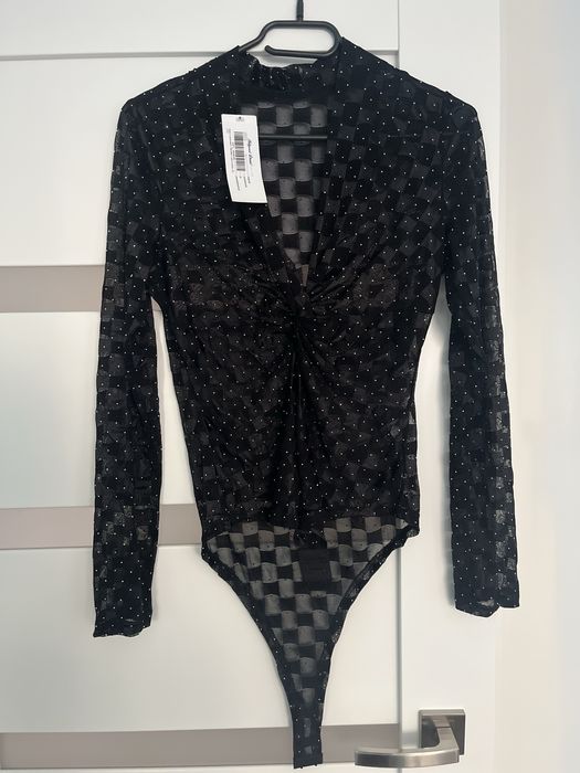 Body cekinowe z pieknym dekoltem