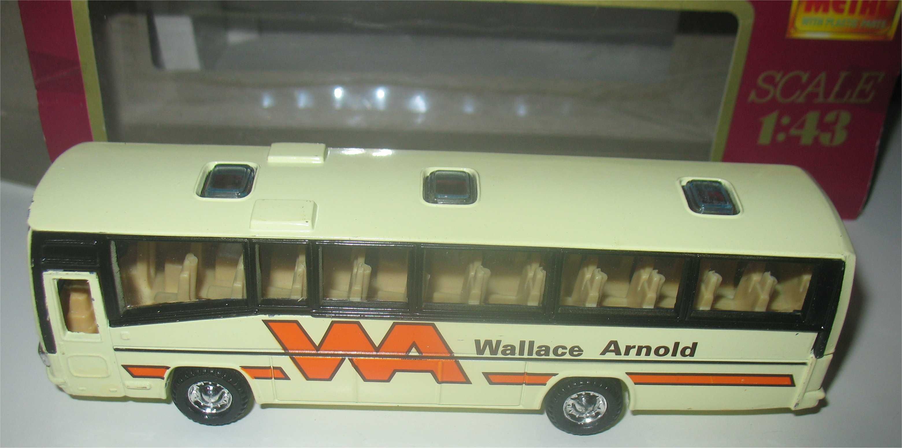 Autocarro Luxury Coach - Wallace Arnold