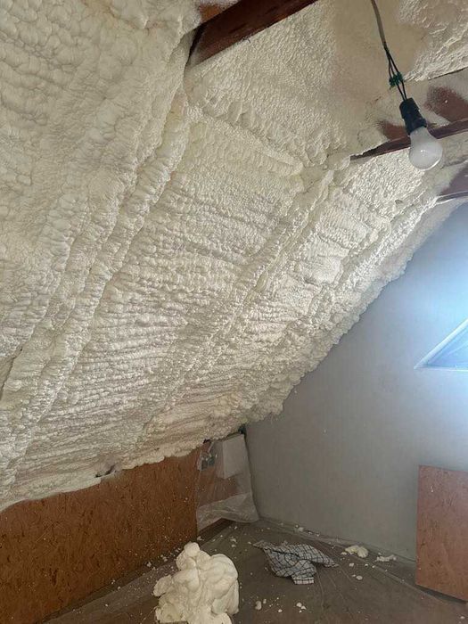 Ocieplanie pianą PUR – Mikołów / Śląsk – Purios Partner