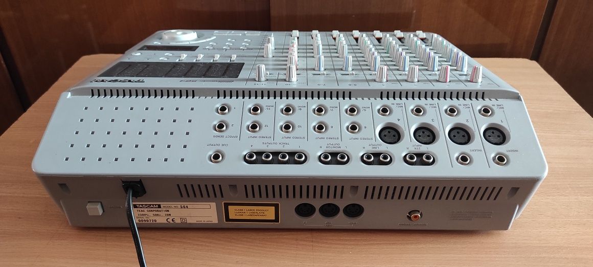 Mixer muzyczny Tascam 564