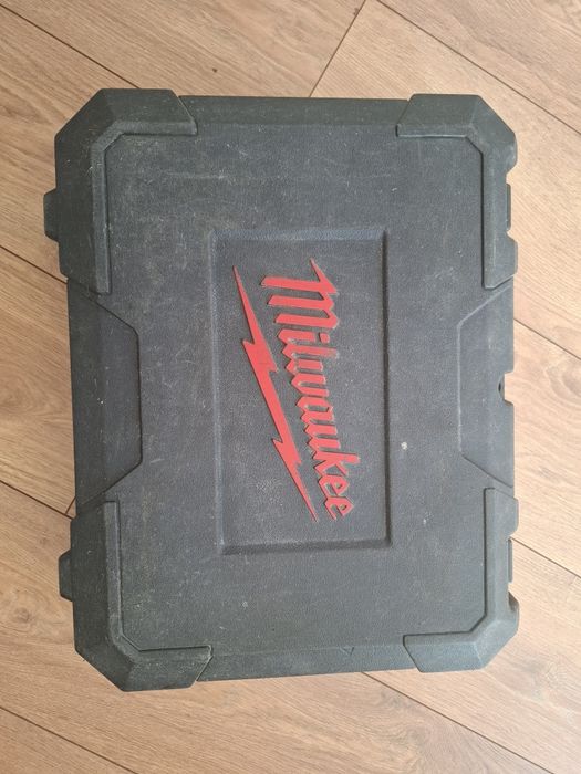 Młotowiertarka milwaukee