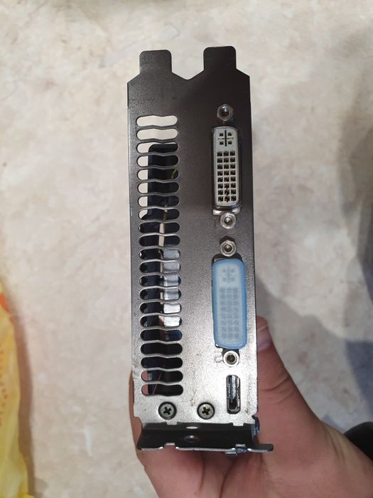 Видеокарта Asus GeForce GTX 560 Ti 1gb