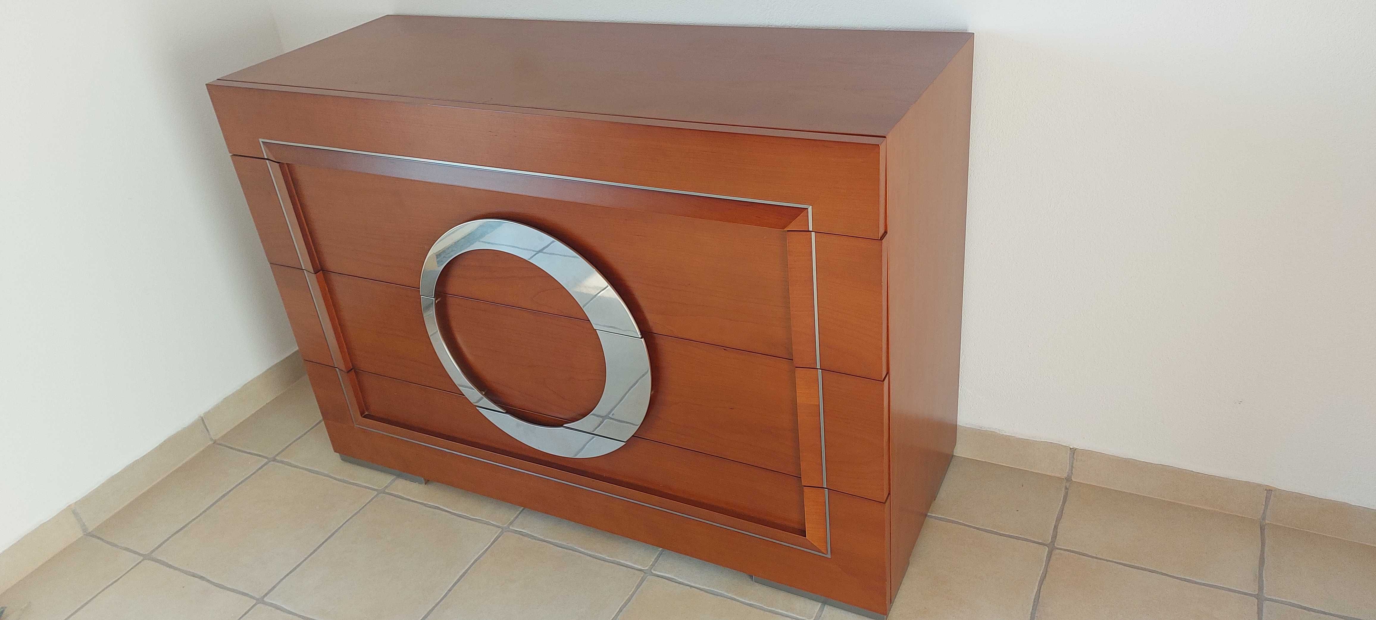 Comoda quarto 4 gavetas