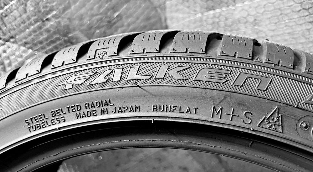 Шини Б/в 245.40.19 пара  Falken