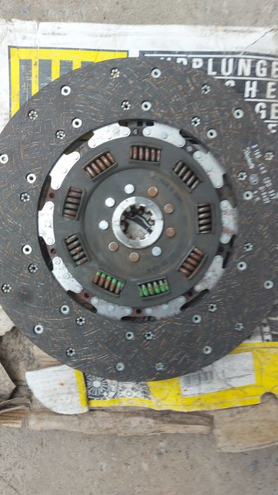 Продам диск сцеплення 335 0139 10 Luk