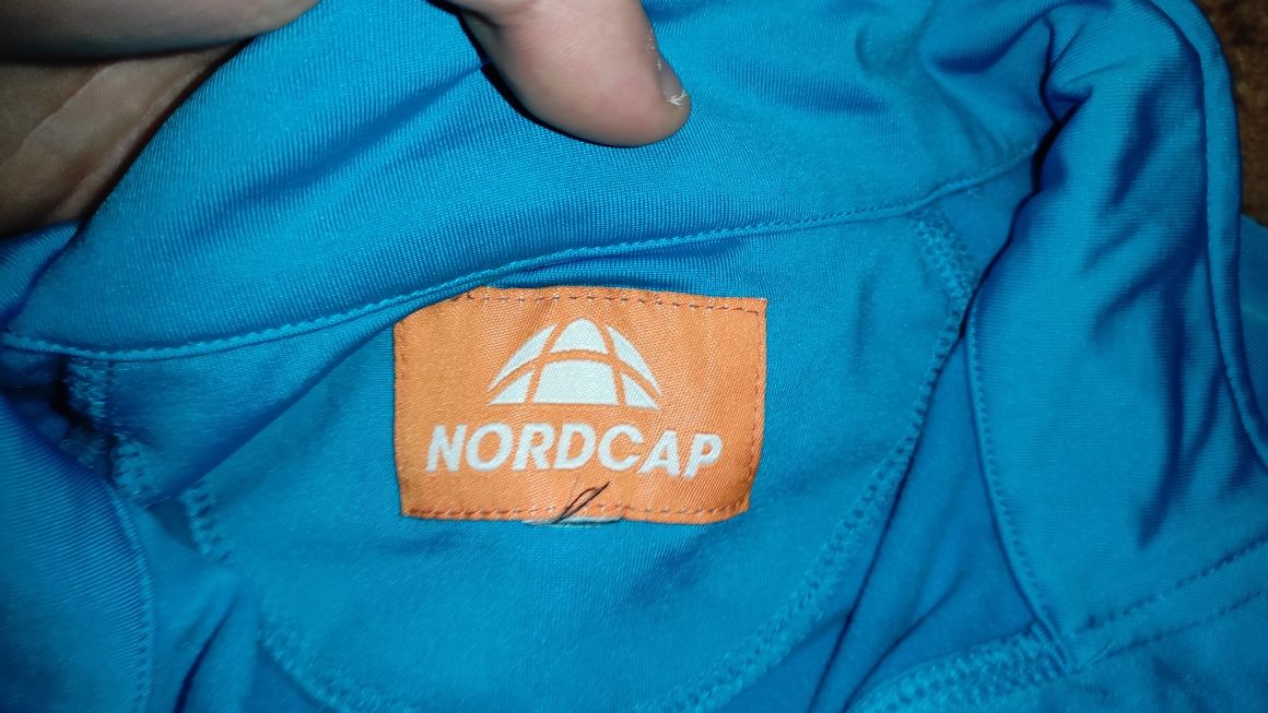 Лонгслив от NORDCAP в отличном состоянии