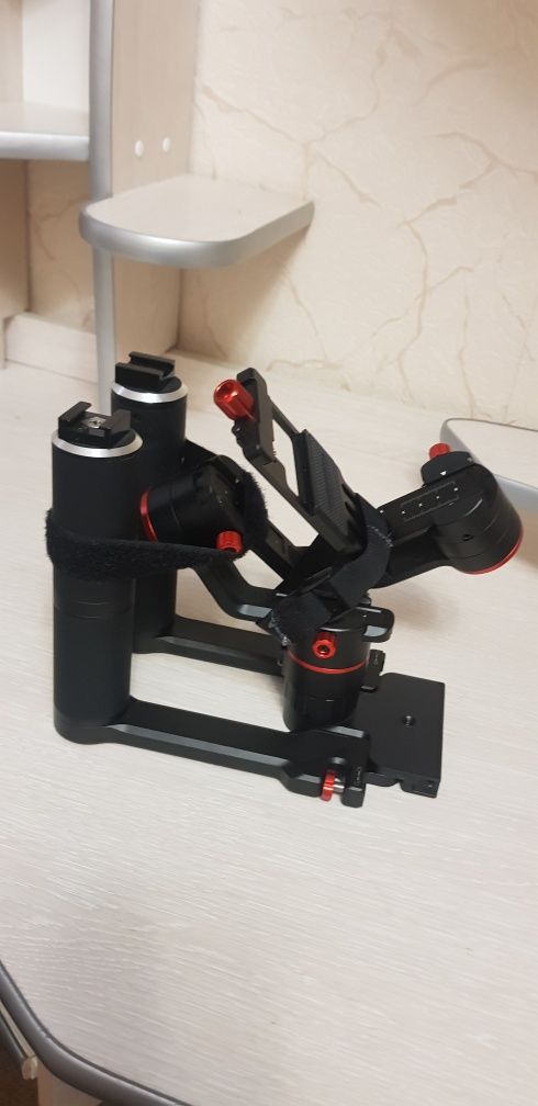 Feiyu Tech a 1000 с dual grip GoProkat