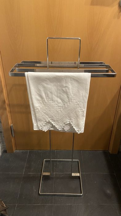 Toalheiro Troy - Loja Area