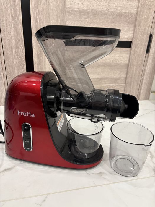 Соковижималка Fretta Edge Max в червоному кольорі