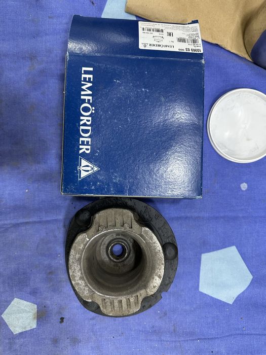 Опора lemforder mercedes w124