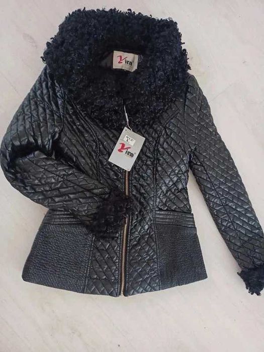 kurtka  skórzana  zdobiona futerkiem  bukle