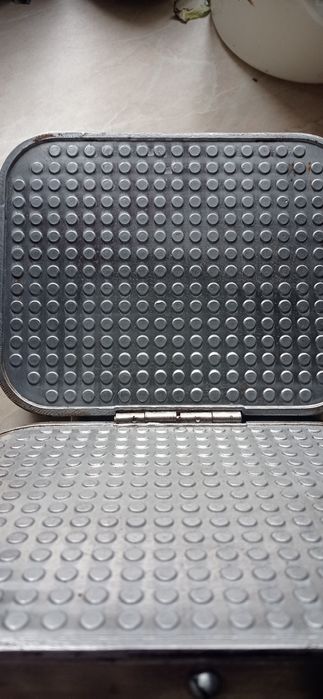 Електровафельниця