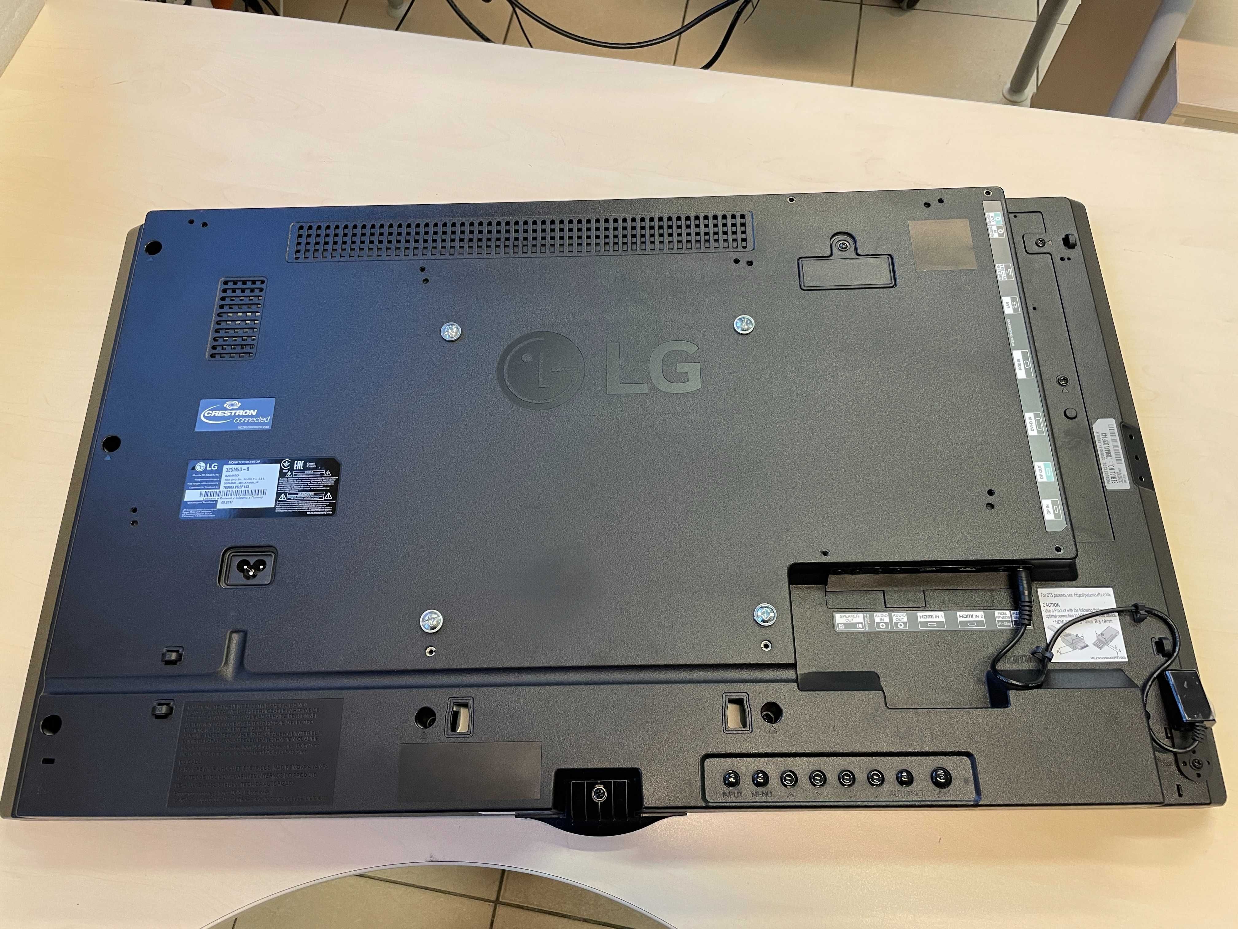 Монітор LG 32SM5D-B/інформаційний дисплей
