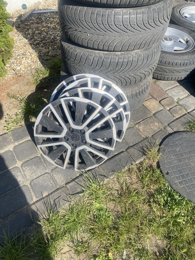 Sprzedam dwa komplety kół 15 Cal