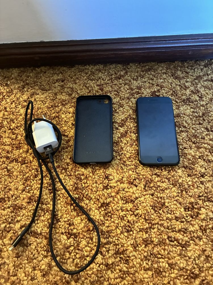 Iphone 7 usado com capa e carregador