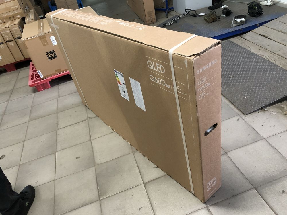 Телевізор Samsung QLED QE-85Q60D, 75Q60D, 65Q60D