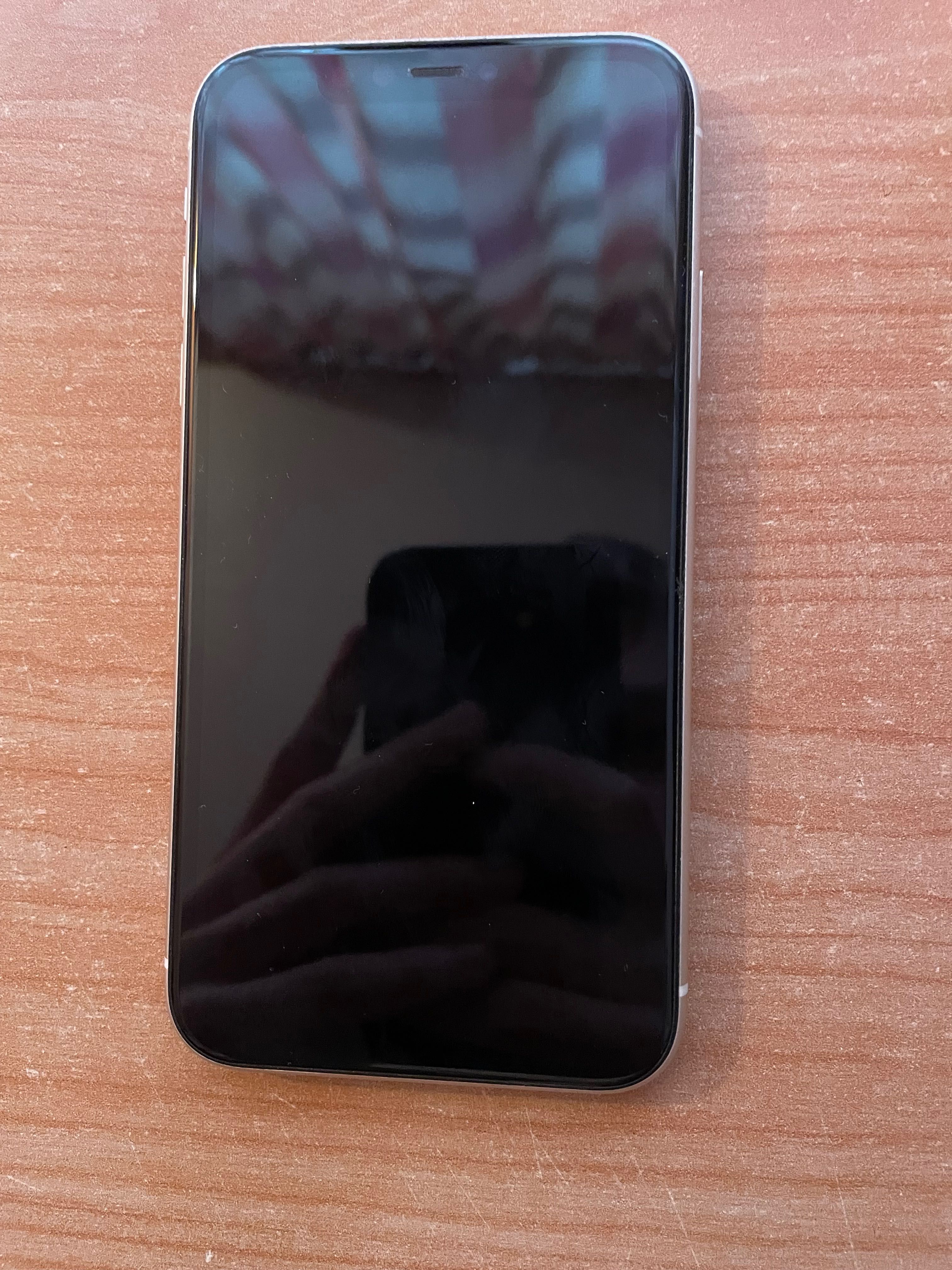 iPhone 11 64 Гб в стані 9/10