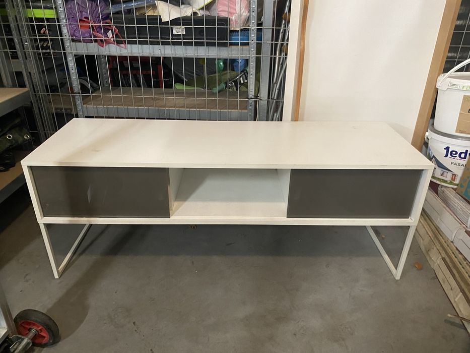 Komoda konsola szafka RTV 140x45x52 Biała z szybami