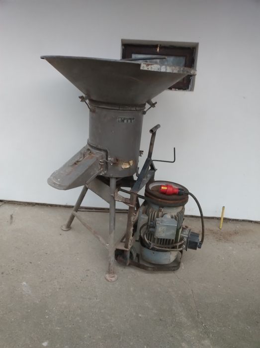 Śrutownik bąk do zboża